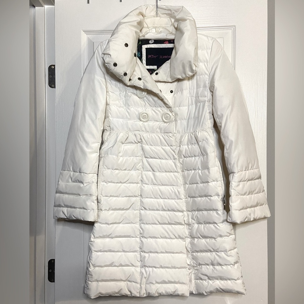 Betsey Johnson Women’s White Full Button  Quilted Puffer Coat Size XS